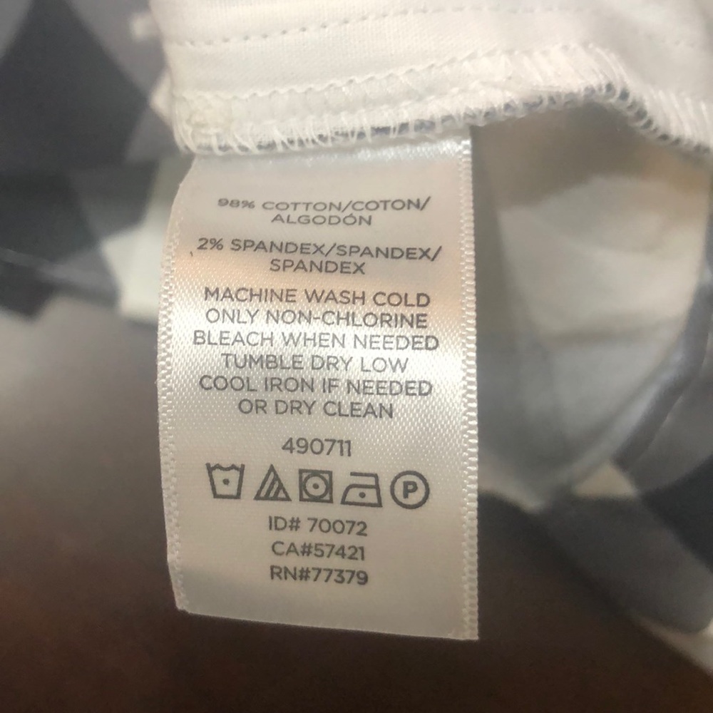 Ann Taylor checker short black white - Picture 6 of 8